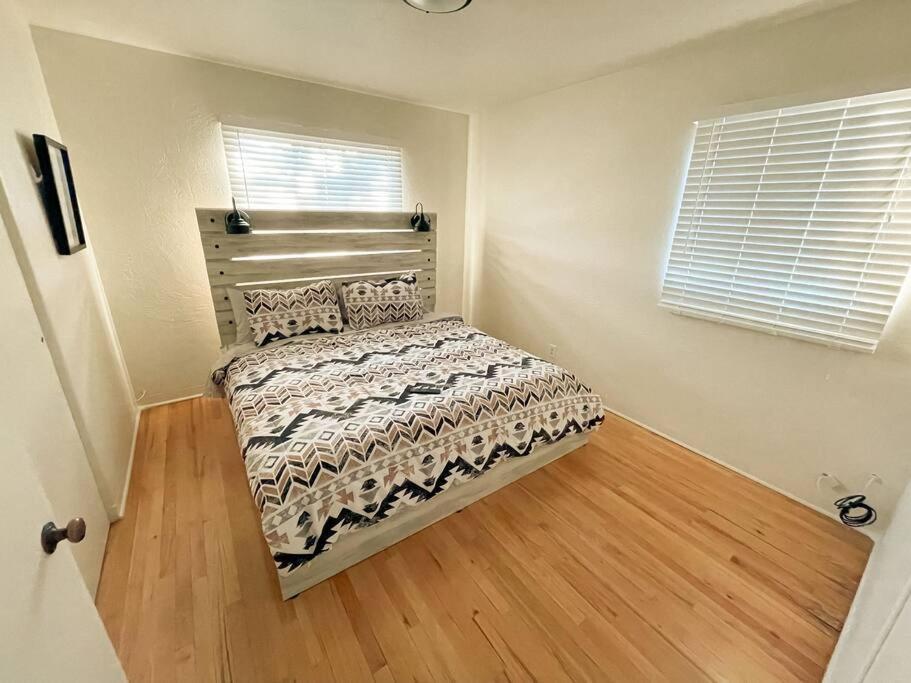 Вілла Pet Friendly! Private Casita In Nob Hill Альбукерке Екстер'єр фото