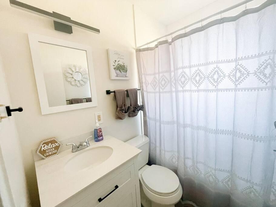 Вілла Pet Friendly! Private Casita In Nob Hill Альбукерке Екстер'єр фото